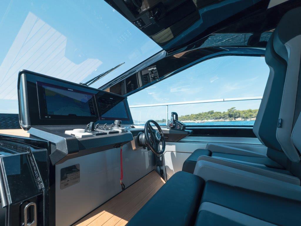 2023 WALLY  WALLYPOWER 58X 